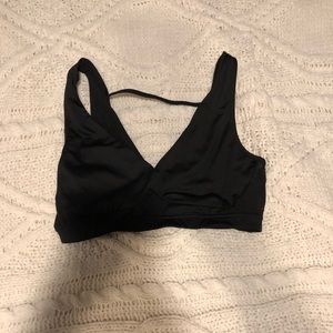 Black sports bra